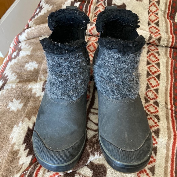short waterproof boots